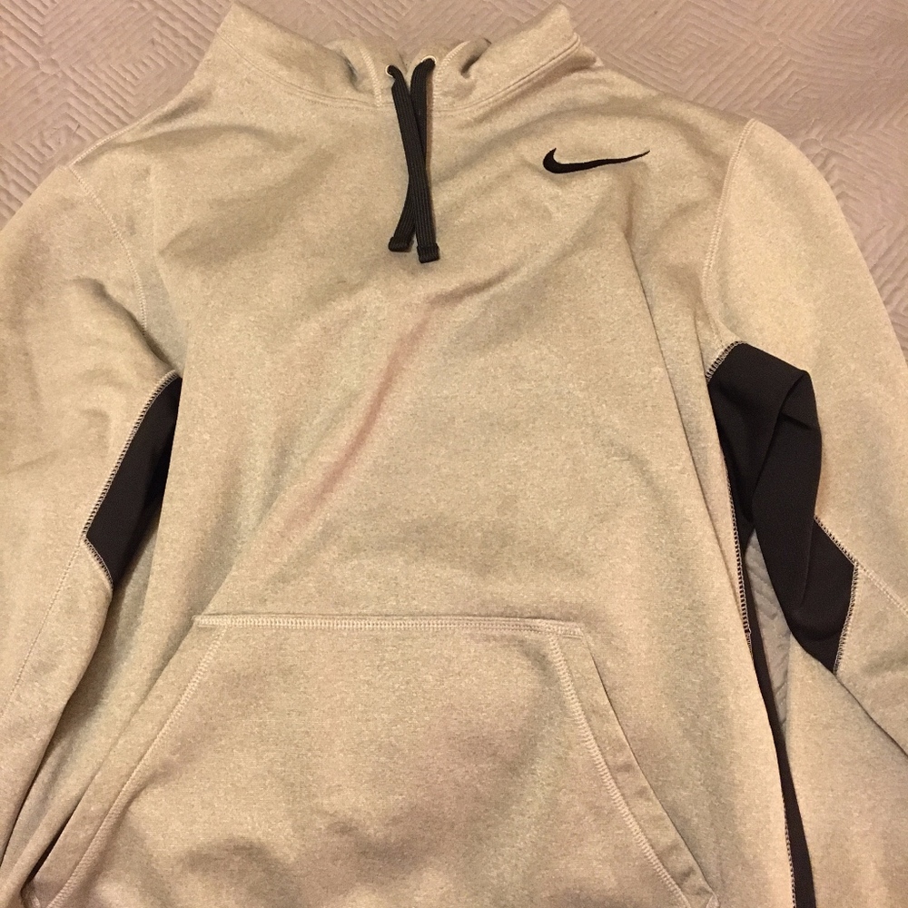 Nike grey and black hoodie  (L)